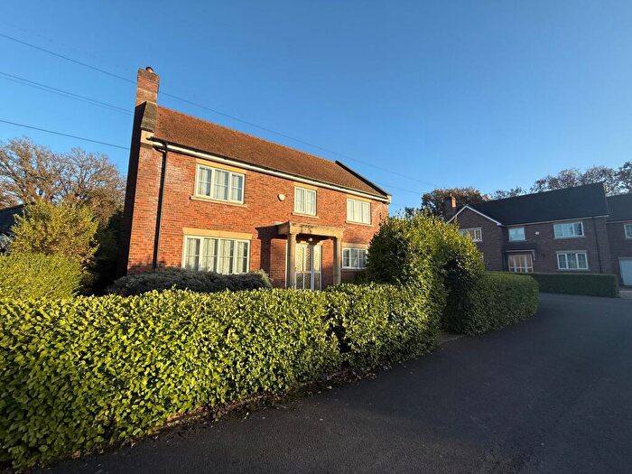 4 Bedroom Detached House To Rent In Brickyard Lane, Ferndown, BH22