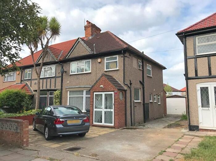 3 Bedroom Property To Rent In Gresham Road, Hounslow, TW3