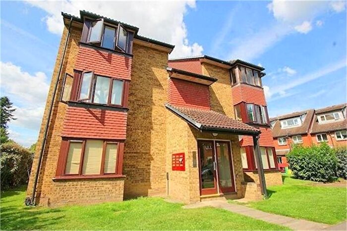 Studio To Rent In Mead Avenue, Langley, Slough, SL3