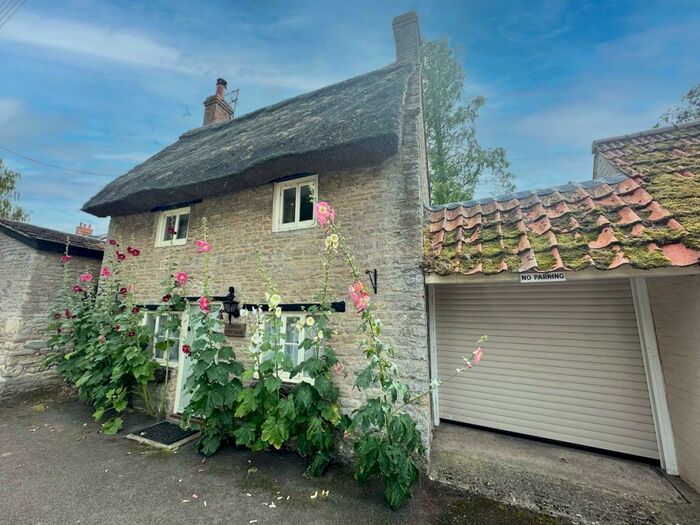 3 Bedroom Cottage To Rent In Clifton Road, Newton Blossomville, MK43