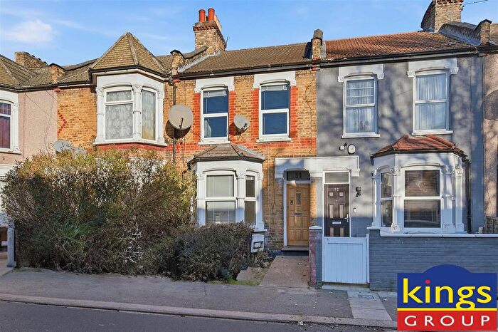 3 Bedroom Terraced House For Sale In Lowden Road, Edmonton, N9