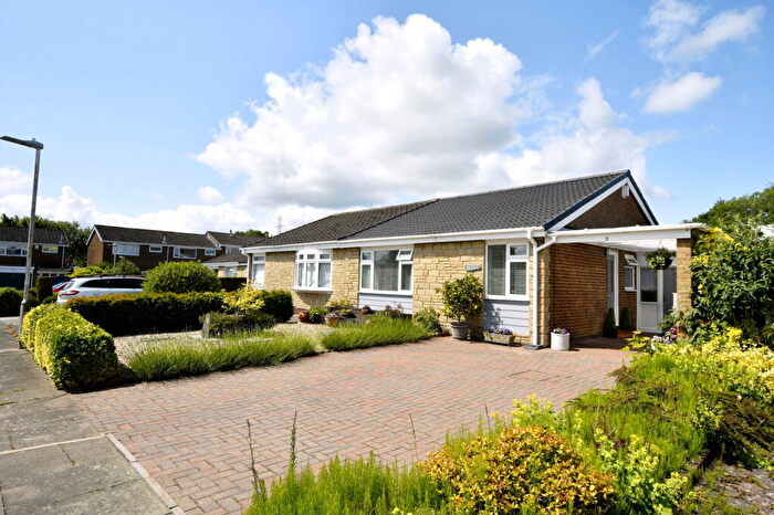 2 Bedroom Semi-Detached Bungalow For Sale In Burnside Close, Whickham, Newcastle Upon Tyne, NE16