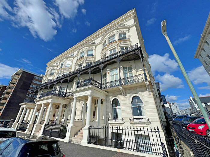 1 Bedroom Apartment For Sale In Adelaide Mansions, Hove, BN3