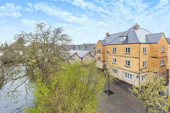 2 Bedroom Apartment To Rent In Priory Mill Lane, Witney, OX28