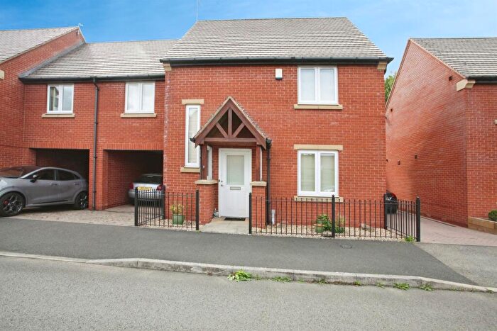 3 Bedroom Link Detached House For Sale In Old Farm Close, Cawston, Rugby, CV22