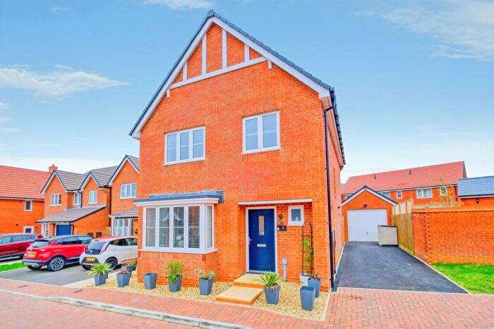 4 Bedroom Detached House For Sale In Vinners Close, Amesbury, Salisbury, SP4