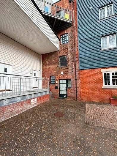 2 Bedroom Flat To Rent In Barton Mill Road, Canterbury, CT1