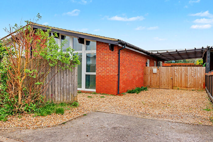 3 Bedroom Semi-Detached Bungalow For Sale In Bessemer Court, Blakelands, Milton Keynes, MK14