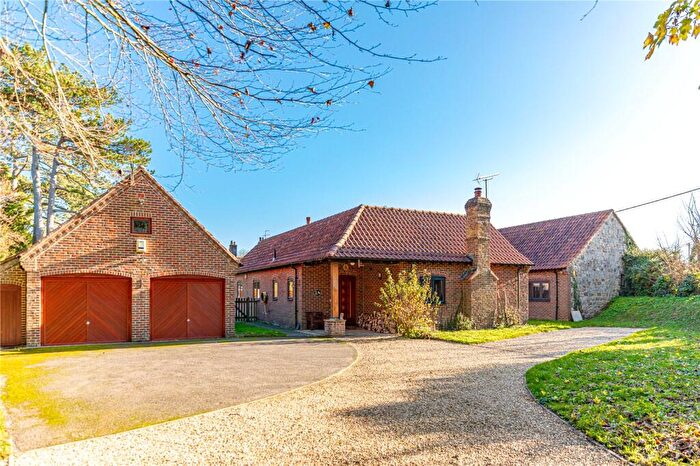 6 Bedroom Detached Bungalow For Sale In Beckhampton, Marlborough, Wiltshire, SN8