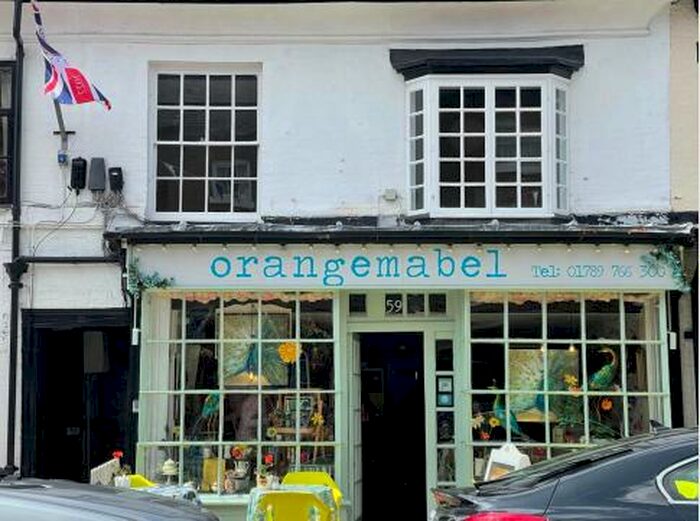 2 Bedroom Apartment To Rent In High Street, Alcester, B49