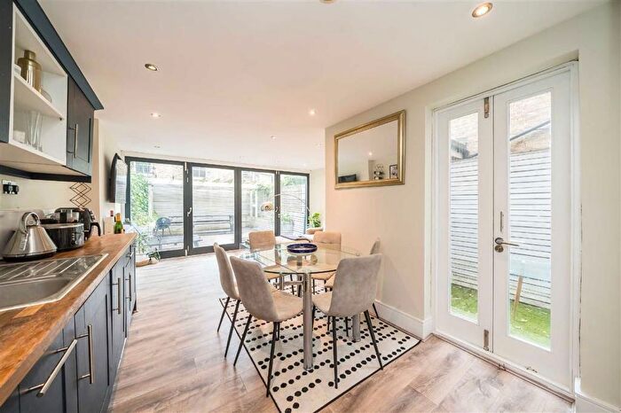 2 Bedroom Flat For Sale In Kellett Road, Brixton, SW2
