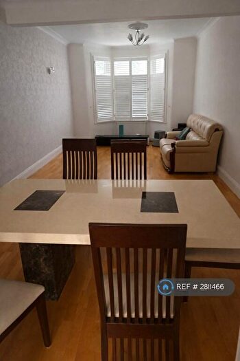 4 Bedroom Terraced House To Rent In Lowbrook Road, London, IG1