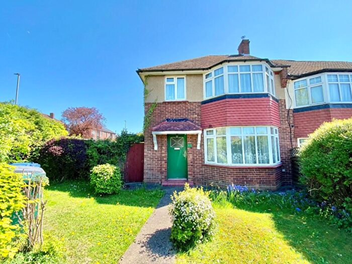 3 Bedroom Semi Detached House For Sale In Mount Pleasant, Cockfosters, EN4