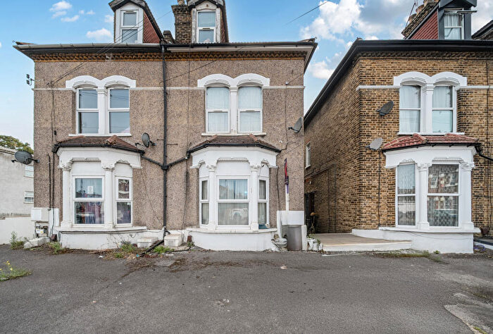 1 Bedroom Maisonette For Sale In Bensham Lane, Thornton Heath, CR7