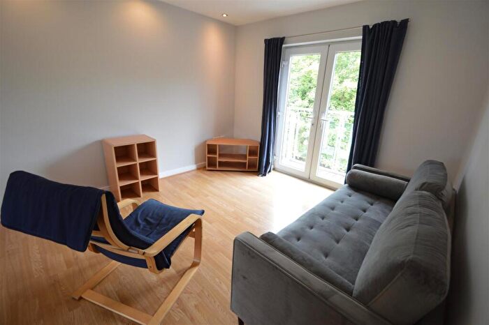 2 Bedroom Flat To Rent In St Wilfrids Street, Hulme, Manchester, M15