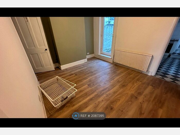 3 Bedroom Terraced House To Rent In Upper Luton Road, Chatham, ME5