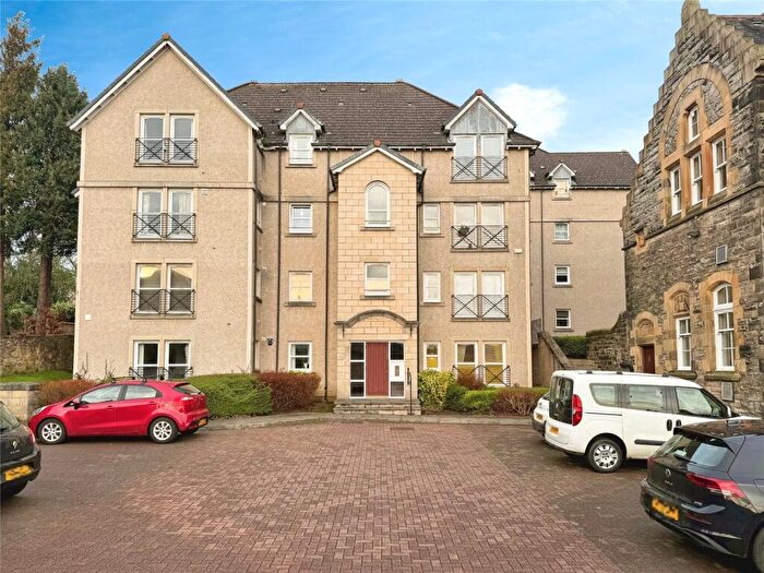 2 Bedroom Flat To Rent In Skibo Court, Dunfermline, Fife, KY12