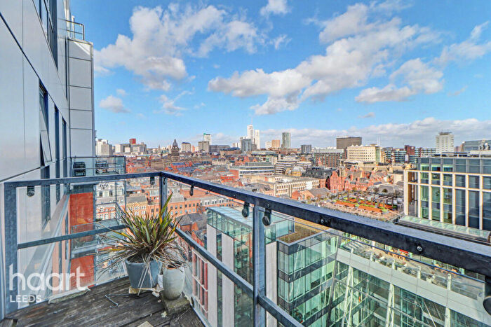 2 Bedroom Apartment For Sale In Wellington Street, Leeds, LS1