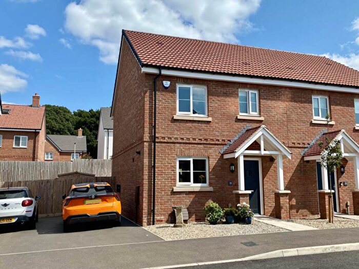 3 Bedroom Semi-Detached House For Sale In Goldcrest Road, Exmouth, EX8