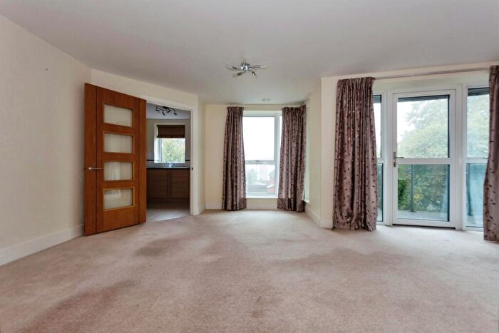 2 Bedroom Retirement Property For Sale In Stratford Road, Shirley, Solihull, B90
