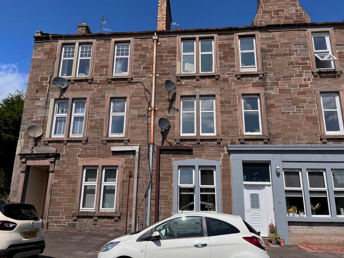 2 Bedroom Flat To Rent In Main Street, Invergowrie, Dundee, DD2