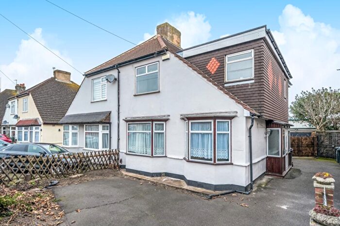 5 Bedroom Semi-Detached House To Rent In The Brent Dartford, DA1