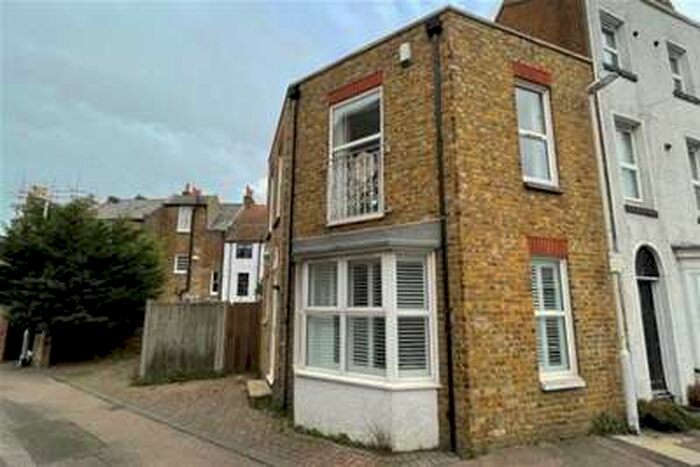 2 Bedroom Property To Rent In Charlotte Square, Margate, CT9