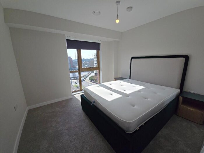 1 Bedroom Apartment To Rent In Weldale Street, Reading, Berkshire, RG1