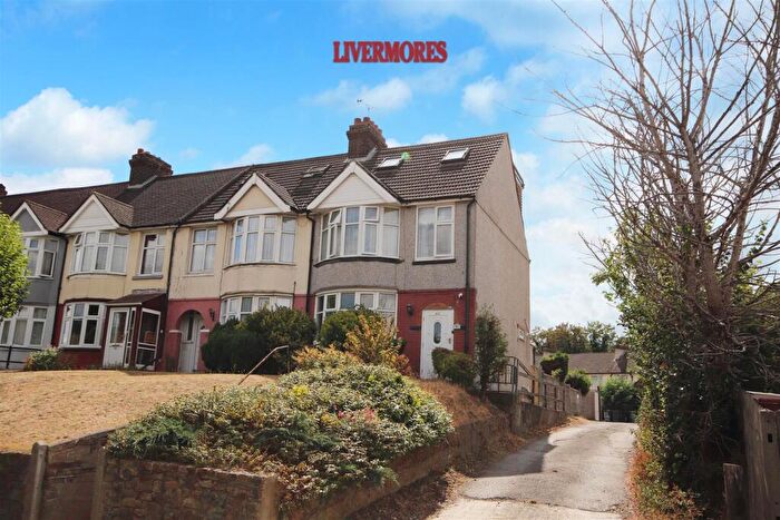 4 Bedroom End Of Terrace House For Sale In Hawley Road, Dartford, DA1