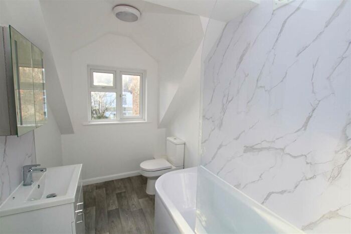 2 Bedroom Apartment To Rent In High Street, Ilfracombe, EX34