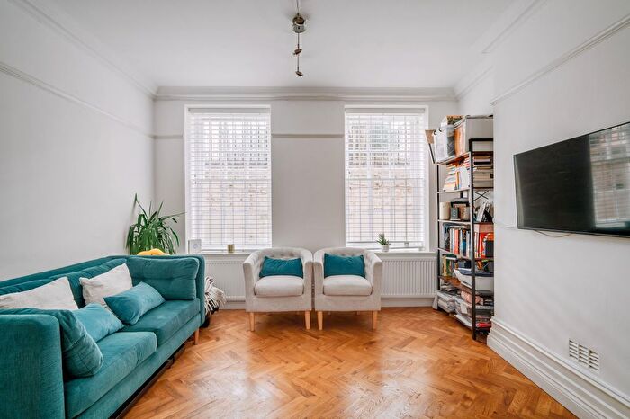 1 Bedroom Flat For Sale In Broad Court, Covent Garden, WC2B