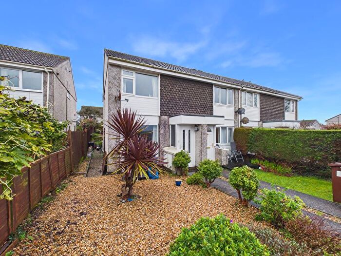 2 Bedroom Property For Sale In Messack Close, Falmouth - Lovely Outlook, TR11