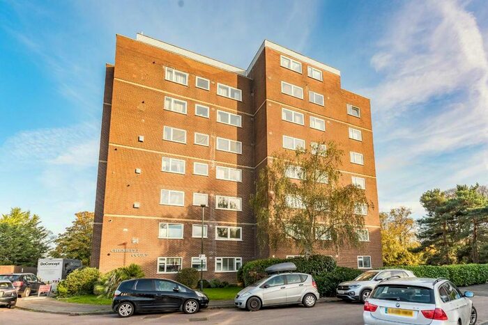 2 Bedroom Flat To Rent In Broom Park, Teddington, TW11