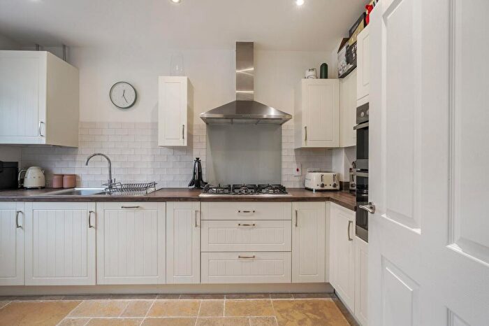 3 Bedroom Semi-Detached House For Sale In Van Brugh Avenue, Coulsdon, CR5