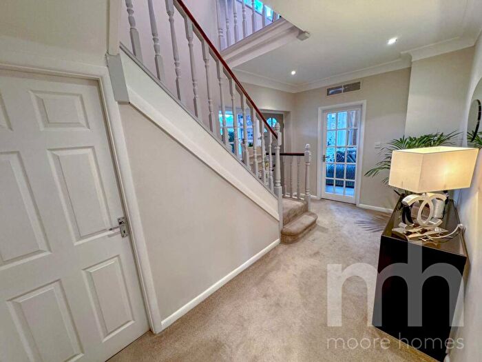 4 Bedroom Detached House For Sale In Southern Crescent, Bramhall, SK7