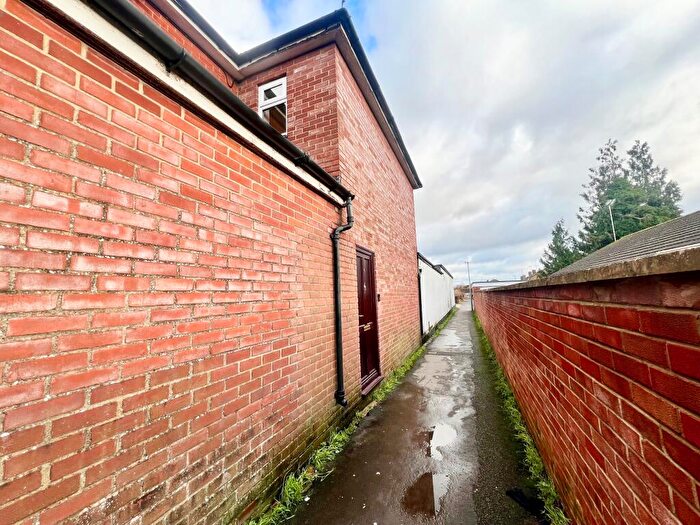 2 Bedroom Flat To Rent In High Street, Durrington, Salisbury, SP4