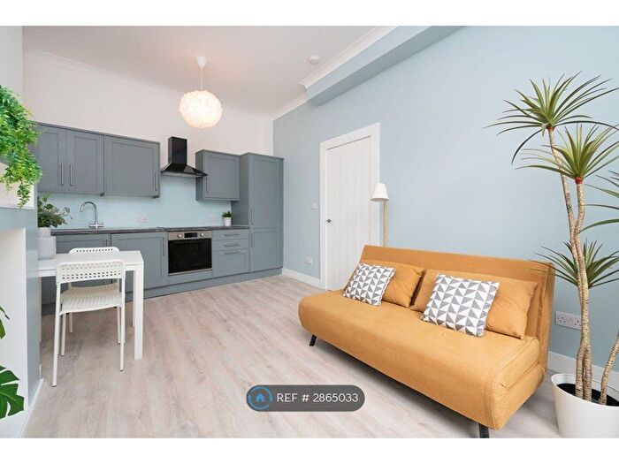 1 Bedroom Flat To Rent In Fountainbridge, Edinburgh, EH3