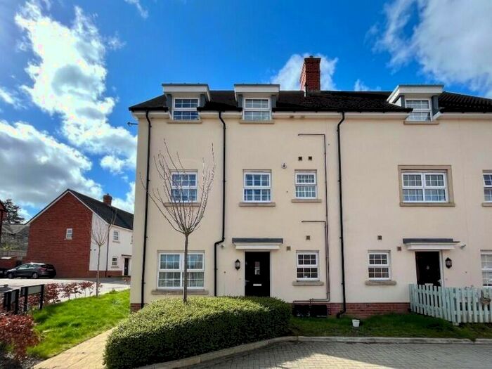 1 Bedroom Maisonette To Rent In Runnymede Drive, Odiham, RG29