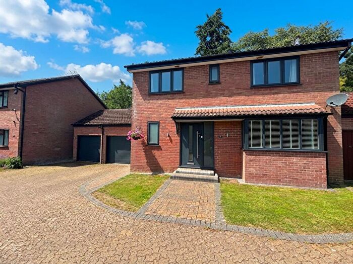 4 Bedroom Detached House For Sale In Normandy Way, Fordingbridge, SP6