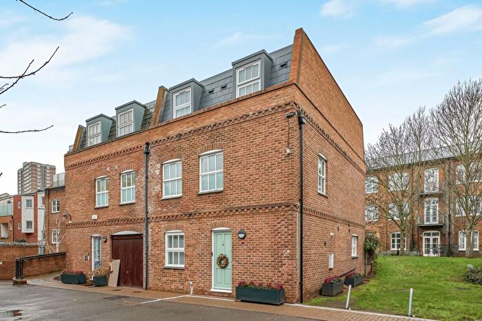 5 Bedroom Detached House For Sale In Restoration Square, London, SW11