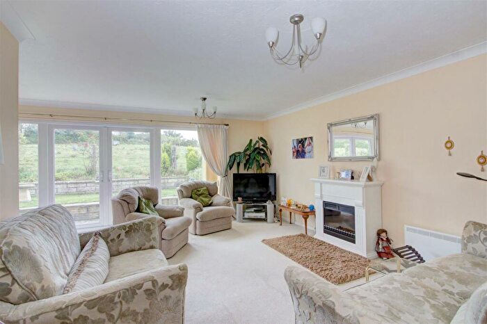 3 Bedroom Bungalow For Sale In Vale Leaze, Little Somerford, SN15