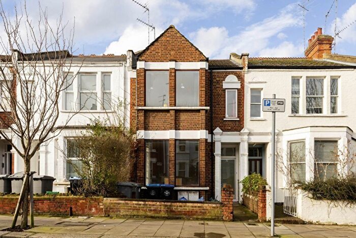 2 Bedroom Flat To Rent In Riffel Road, London, NW2