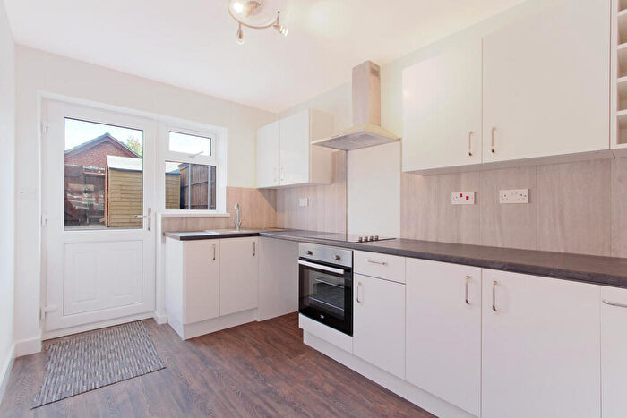 2 Bedroom Terraced House To Rent In Kelvin Gardens, Croydon, CR0