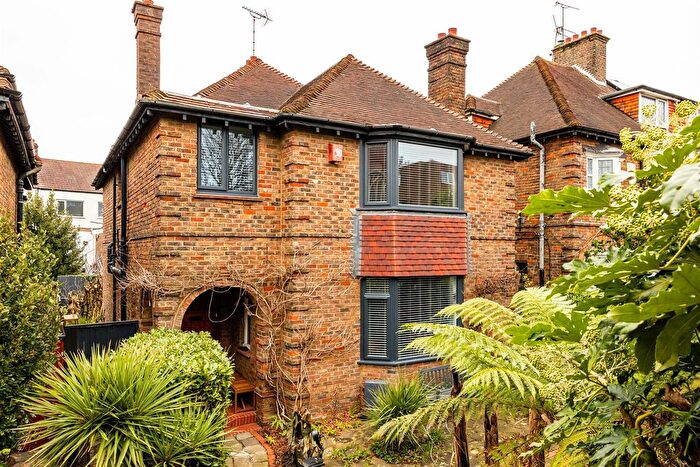 4 Bedroom Property For Sale In Davigdor Road, Hove, BN3