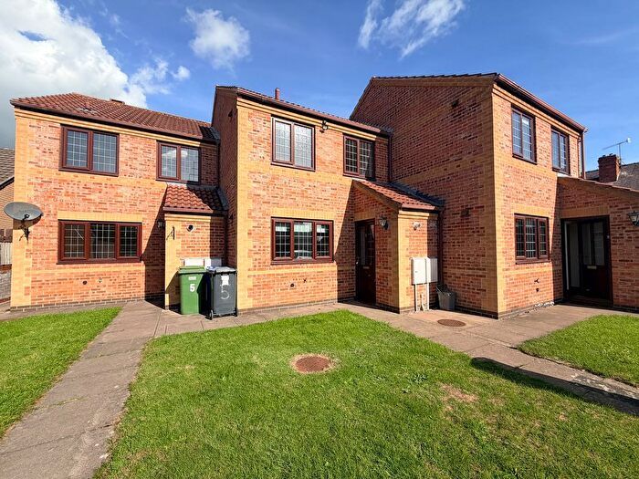 2 Bedroom Property To Rent In Vincent Lane, Chesterfield, S40