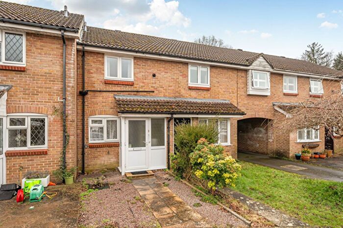 2 Bedroom Terraced House For Sale In Oakwood Close, Midhurst, GU29