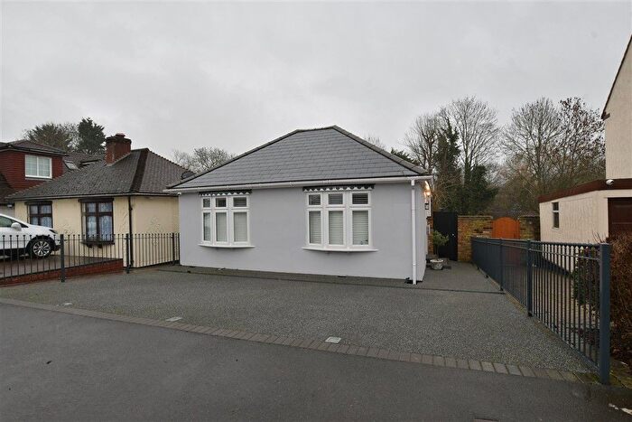 3 Bedroom Bungalow For Sale In Ingreway, Harold Wood, Romford, Essex, RM3