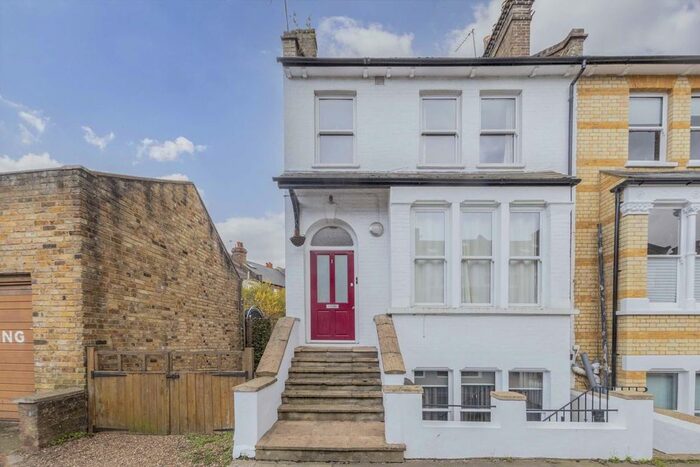 1 Bedroom Flat To Rent In Lothair Road, London, W5