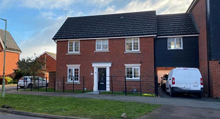 5 Bedroom Link Detached House For Sale In Phoenix Way, Stowmarket, IP14