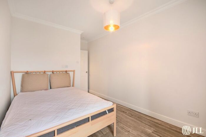 1 Bedroom Flat To Rent In Cedars Road, London, SW4